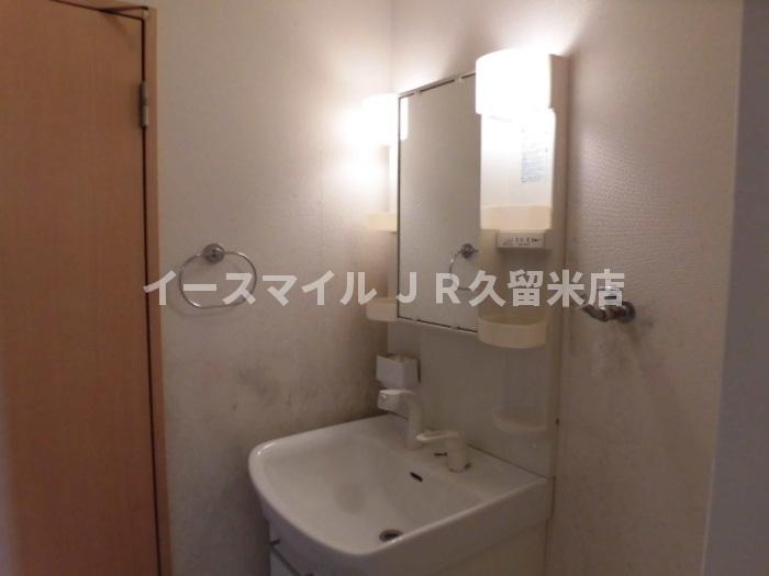 洗面設備　朝の身支度には欠かせない独立洗面化粧台