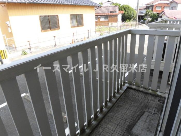 バルコニー　外からの目が気にならないバルコニーで洗濯物が干せます