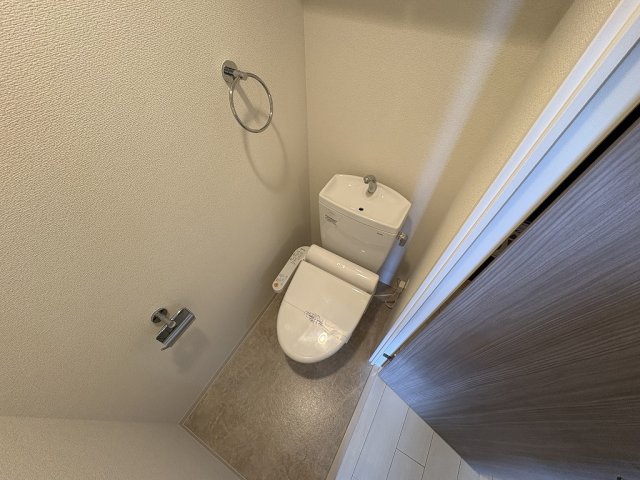 トイレ　清潔感のあるトイレです