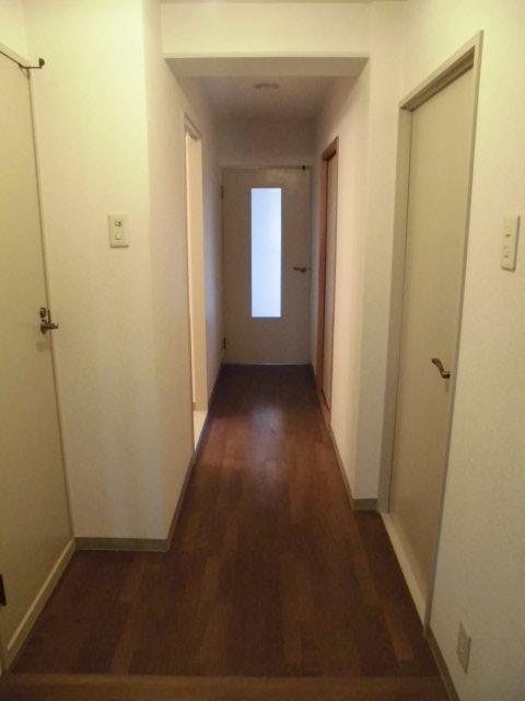 居室・リビング　玄関スペース