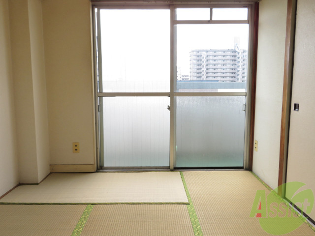 その他部屋・スペース　和室６帖で陽当たりも良く、居心地の良い空間です。