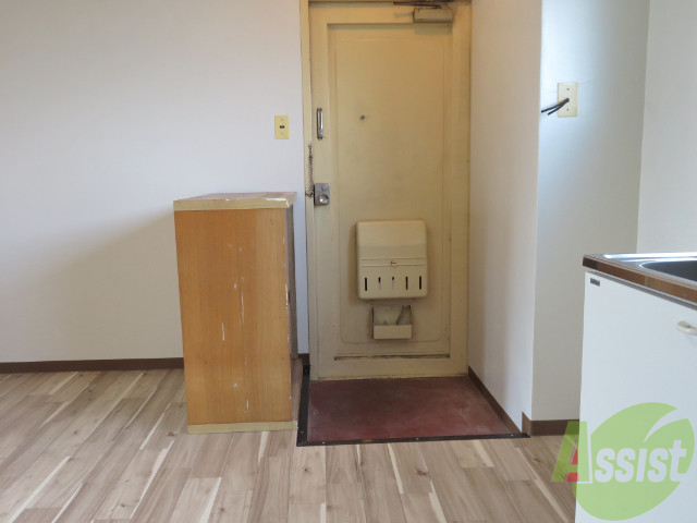 玄関　玄関の雰囲気も良く、帰りが待ち遠しいですね。