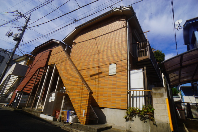 建物外観　閑静な住宅街にあります♪