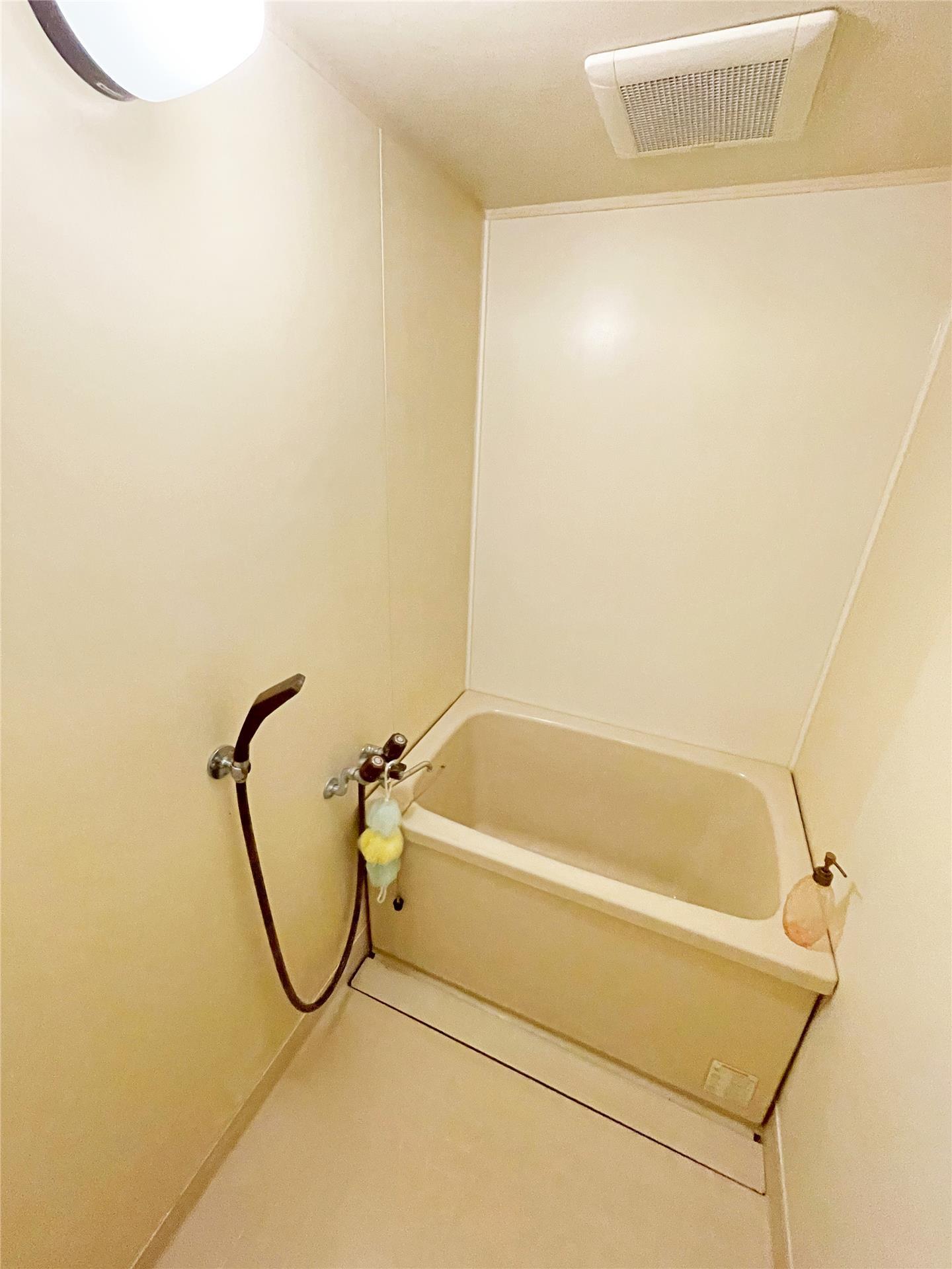 バス・シャワールーム　※モデルルーム写真の為、入居時家具・備品等はついてきません※