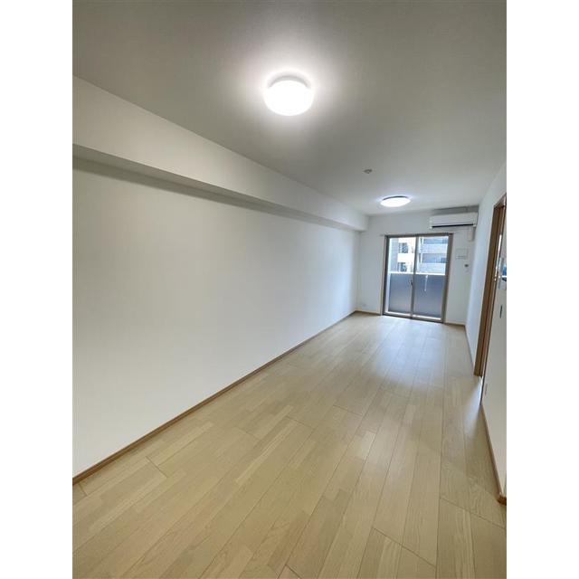 居室・リビング　広々としたリビング