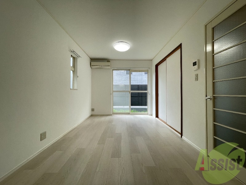 居室・リビング　こちら生活のメインとなるダイニングキッチンになります。