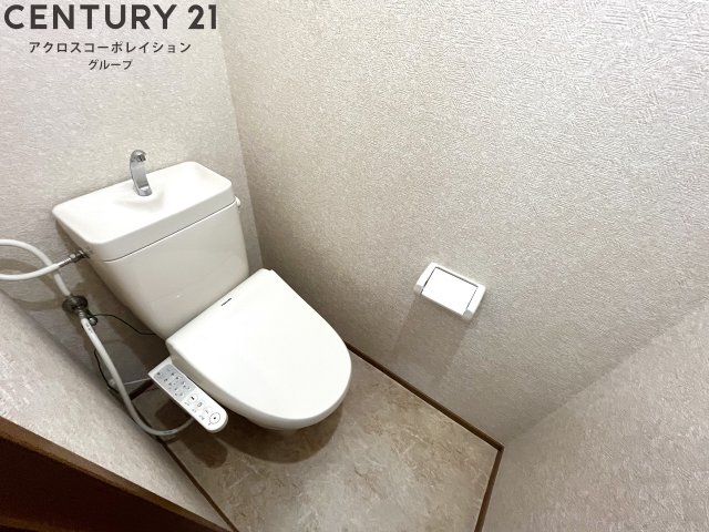 トイレ　清潔感のあるウォシュレット付きトイレです！