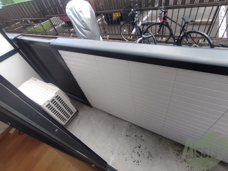 バルコニー　ベランダはよく日が当たり気持ちの良い空間です。