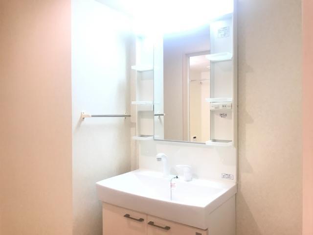 洗面設備　洗髪洗面化粧台