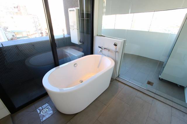 バス・シャワールーム　１日の疲れを癒やしてください