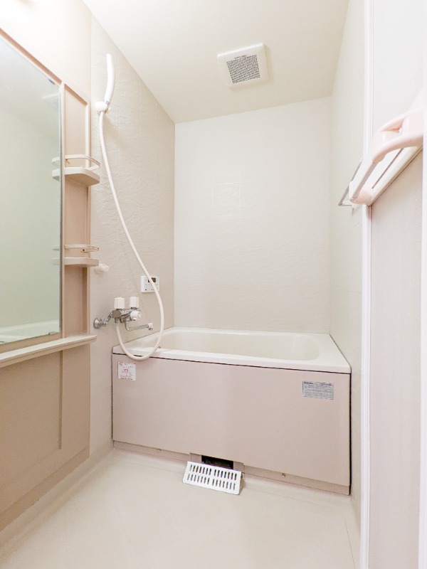 バス・シャワールーム　図面と現状に相違がある場合には現状を優先