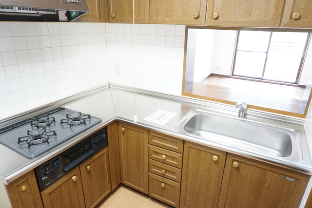 キッチン　★ガスコンロ付きのキッチンです★