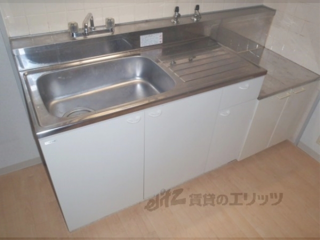 キッチン　２口コンロ設置可能のキッチンです。