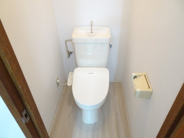 安田マンションのトイレ写真