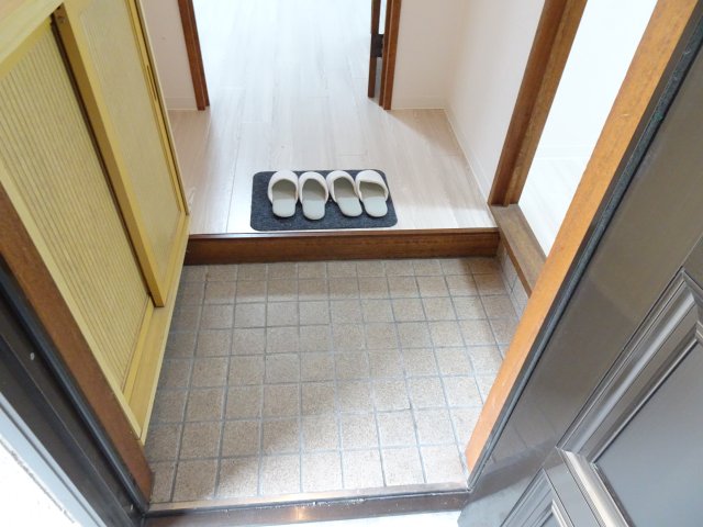 安田マンションの玄関写真