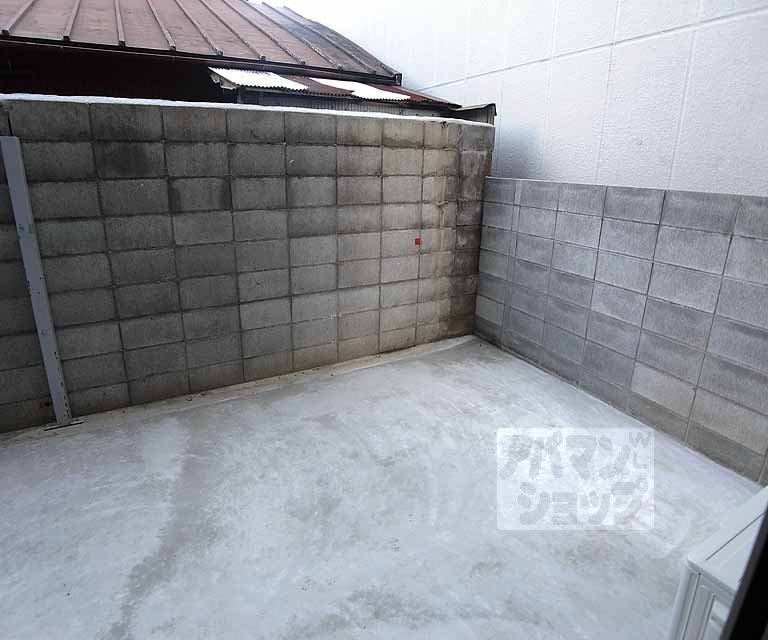 バルコニー　専用庭