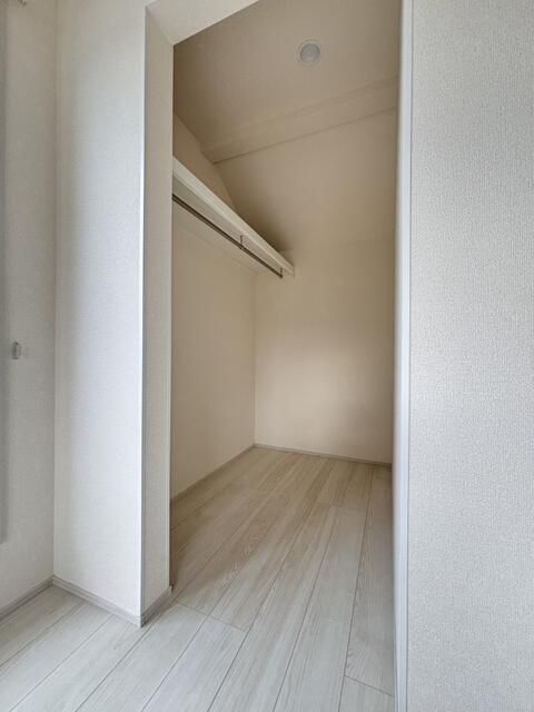 収納　パイプハンガー付き☆畳まず衣類を掛けることができます♪