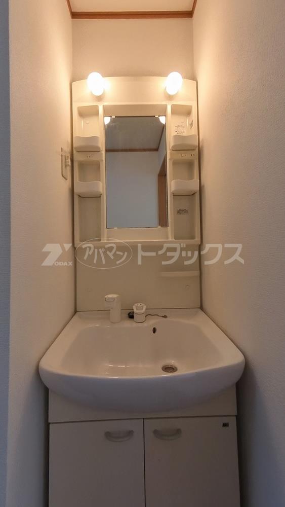 洗面設備　同じ間取りの同じ階の別のお部屋の写真です