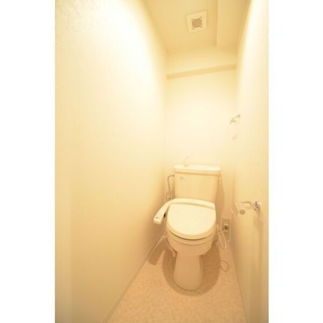 トイレ　暖房便座付シャワートイレ