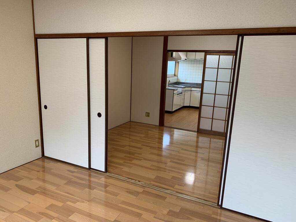 メゾン第3こぶしの居間写真