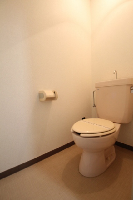 トイレ　別号室の写真です