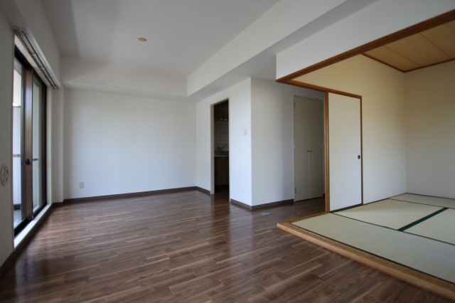 居室・リビング　別号室の写真です