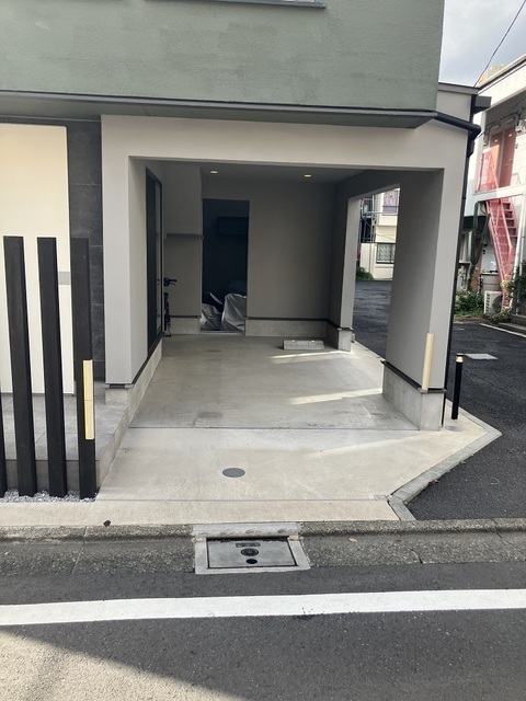 建物外観　車庫