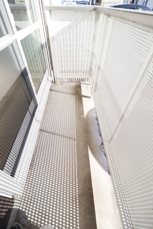 バルコニー　図面と現状に相違がある場合には現状を優先