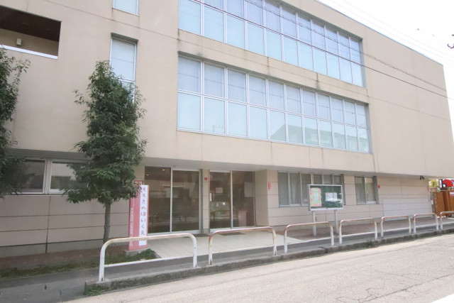 幼稚園・保育園　すすきの保育園（幼稚園・保育園）まで500m