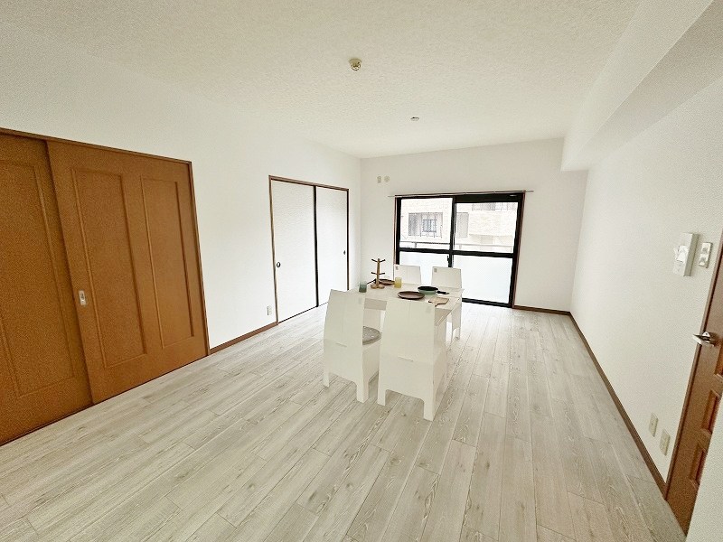 居室・リビング　★LDK13帖★