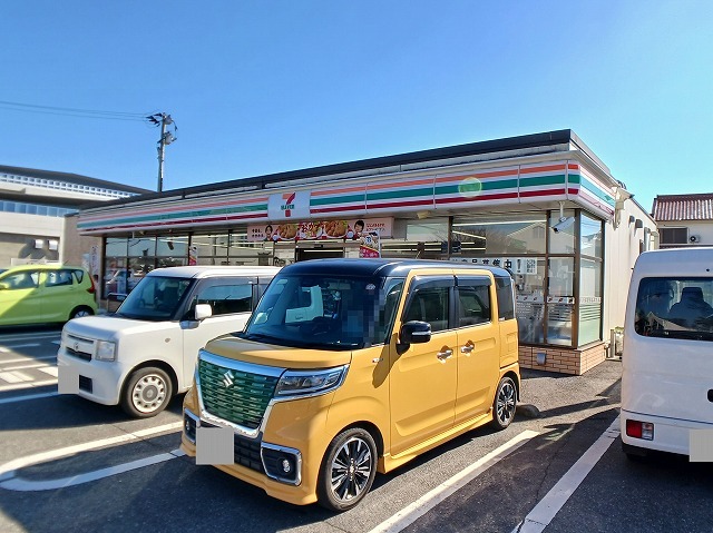 コンビニ　セブンイレブン　三重大原店（コンビニ）まで550m