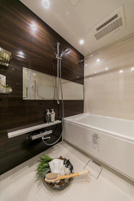 バス・シャワールーム　※写真は同タイプ住戸です。