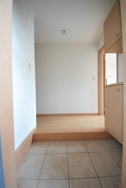 玄関　★お部屋探しは株式会社タウンハウジング東京まで★