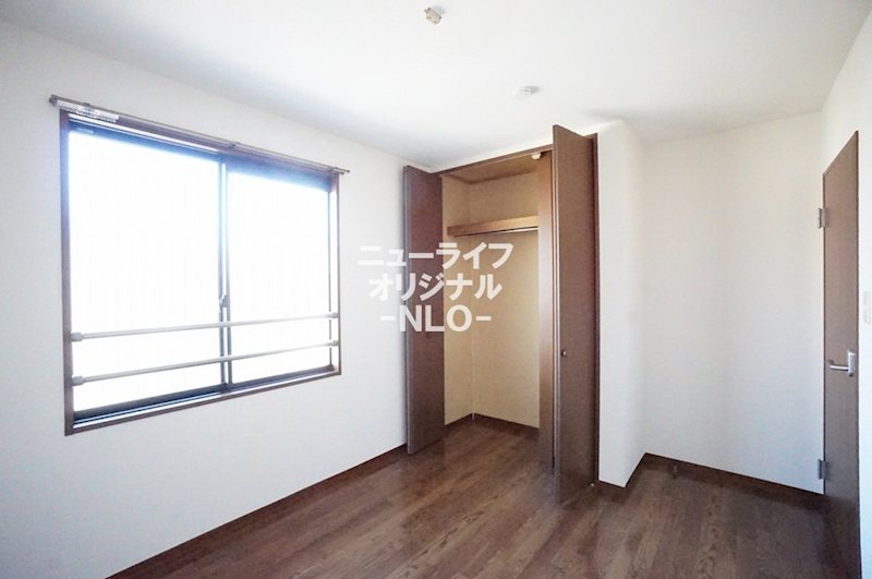 その他部屋・スペース　5.7帖洋室　天井高を活かしたクローゼット完備♪