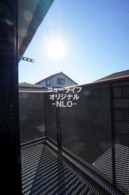 バルコニー　日中～夕方まで日差しが入る南西向き♪