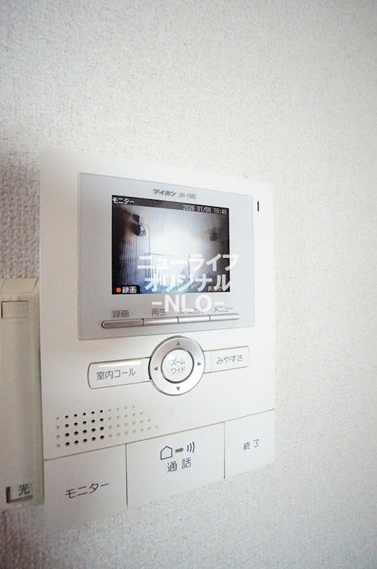 セキュリティ　事前に訪問者を目視してから対応できるTVモニターホン付♪