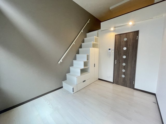 居室・リビング　家具や家電の配置がしやすい間取りの洋室◎