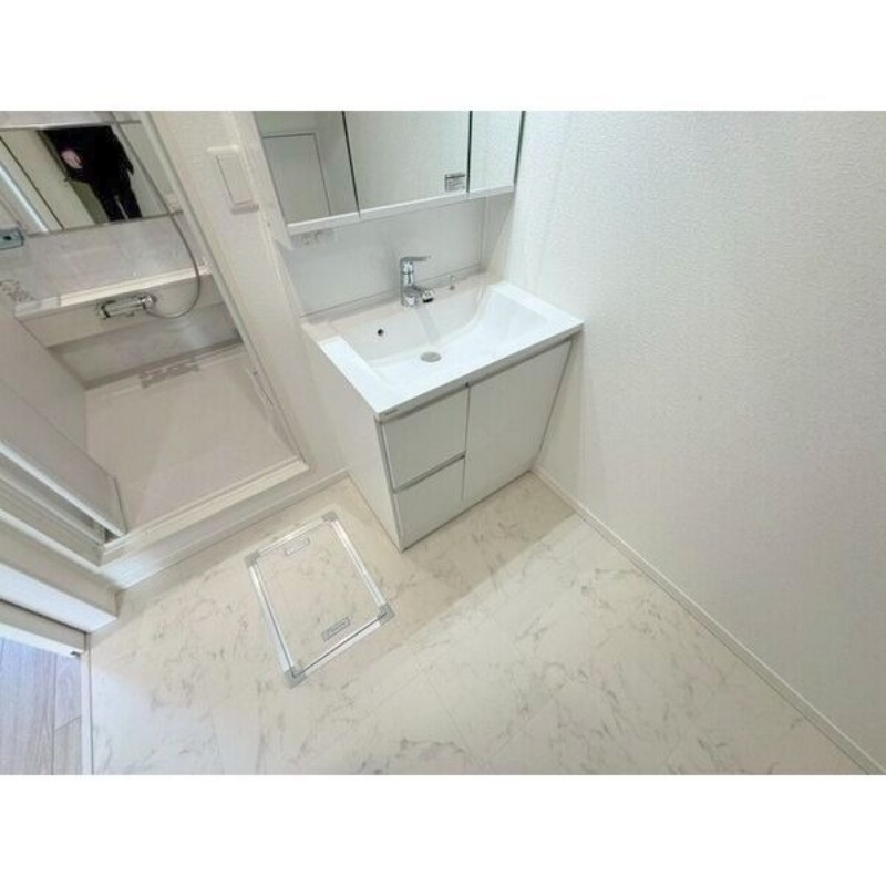 洗面設備　便利な洗面台付きでございます！