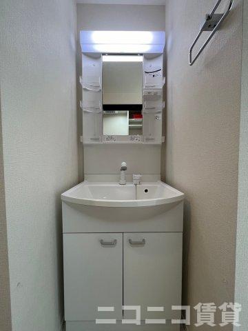 洗面設備　別号室イメージの為、現状を優先致します。