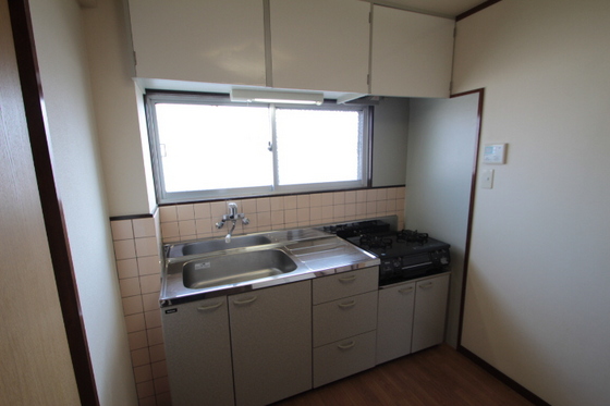 キッチン　※別部屋の写真です