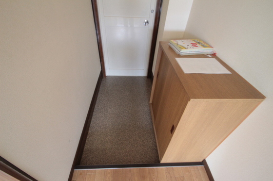 玄関　※別部屋の写真です