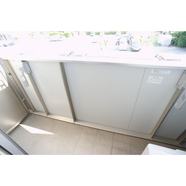 バルコニー　お洗濯物やお布団干しに重宝します