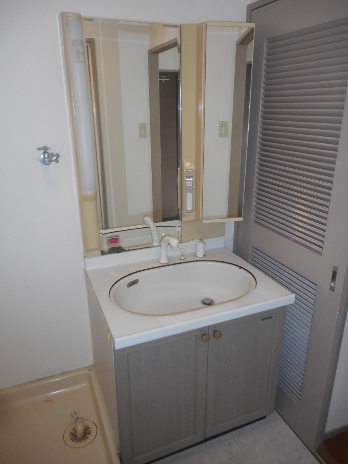 洗面設備　独立洗面台