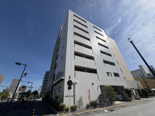 建物外観　安心の鉄筋マンション！