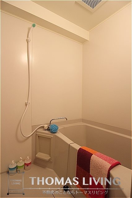 バス・シャワールーム　お掃除しやすいユニットバスです。