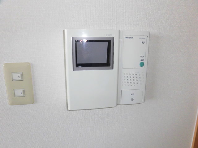 セキュリティ　安心のモニター付きインターホンです。