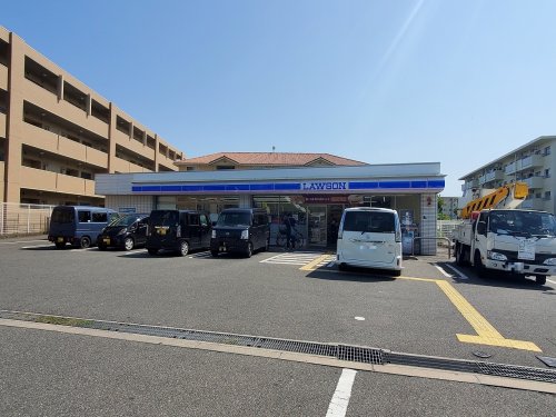 コンビニ　ローソン　井高野二丁目店（コンビニ）まで25m