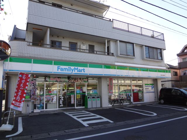 コンビニ　ファミリーマート（コンビニ）まで490m