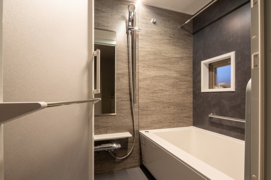 バス・シャワールーム　リノベ前参考写真