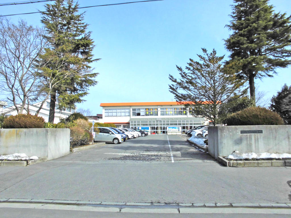 小学校　八戸市立多賀台小学校（小学校）まで132m